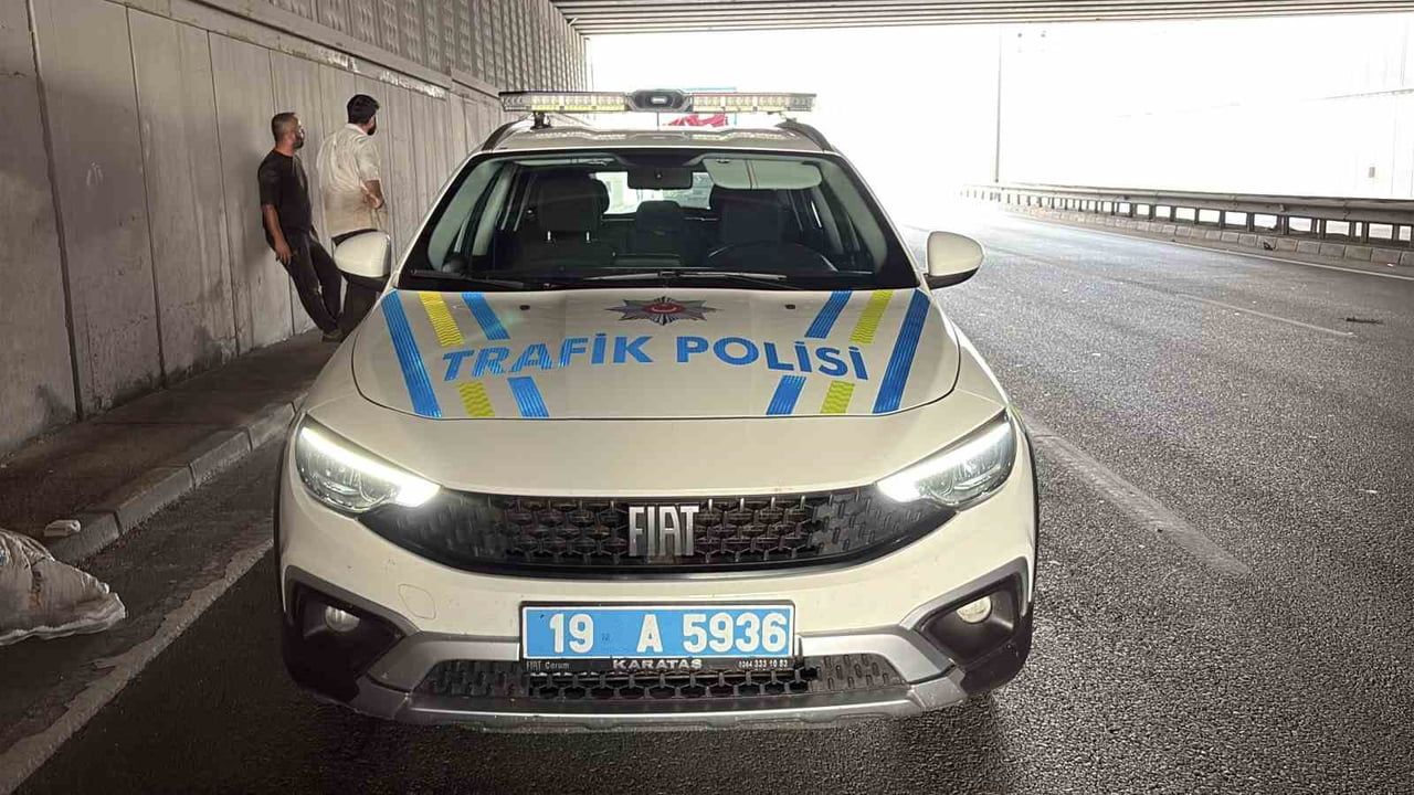Yoldan fırlayan demir çarpması Çorum’da bir motosiklet sürücüsünü yaraladı