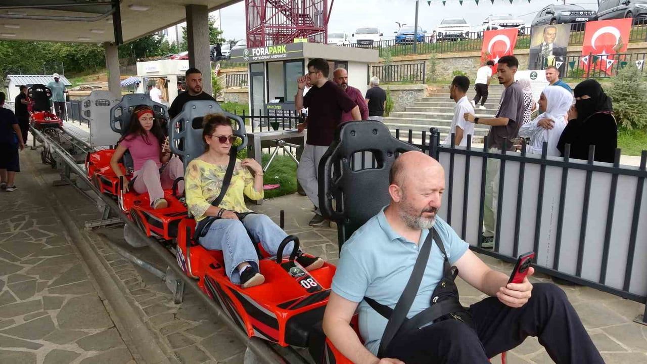Yomra'nın yeni cazibesi: 850 metrelik dağ kızağı adrenalin ve yoğun kuyruk vaat ediyor