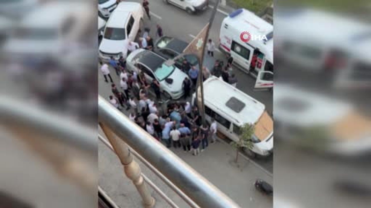 Yüksekova'da caddede fenalaşan vatandaşa hızlı müdahale