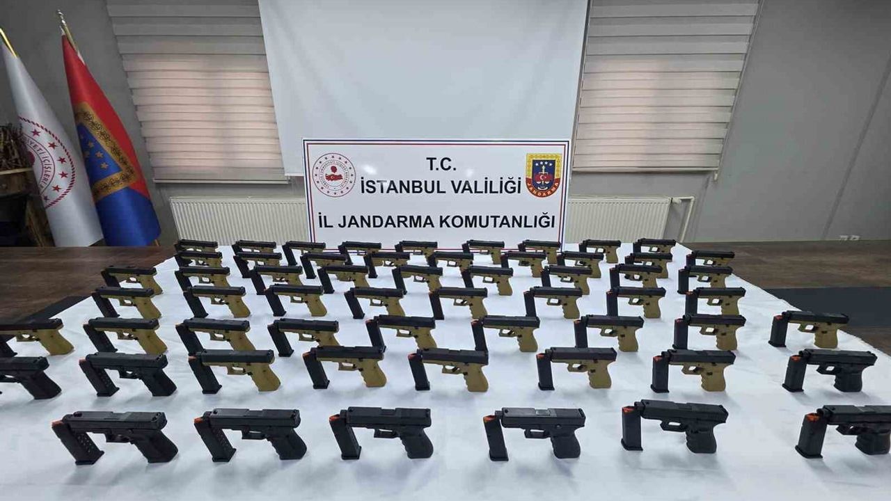 Yurt dışına silah sevkiyatını planlayan şebekeye alıcı kılığında operasyon