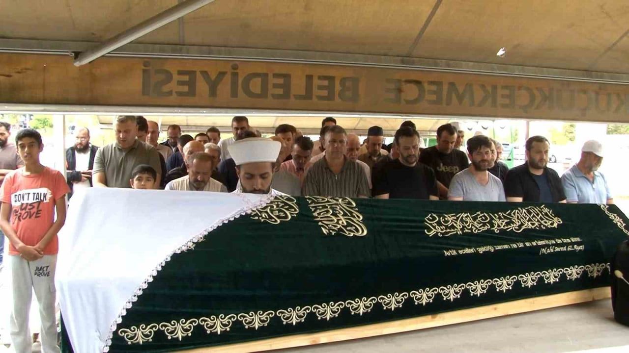 Zeytinburnu kazasında hayatını kaybeden Mürvet Tolon son yolculuğuna uğurlandı