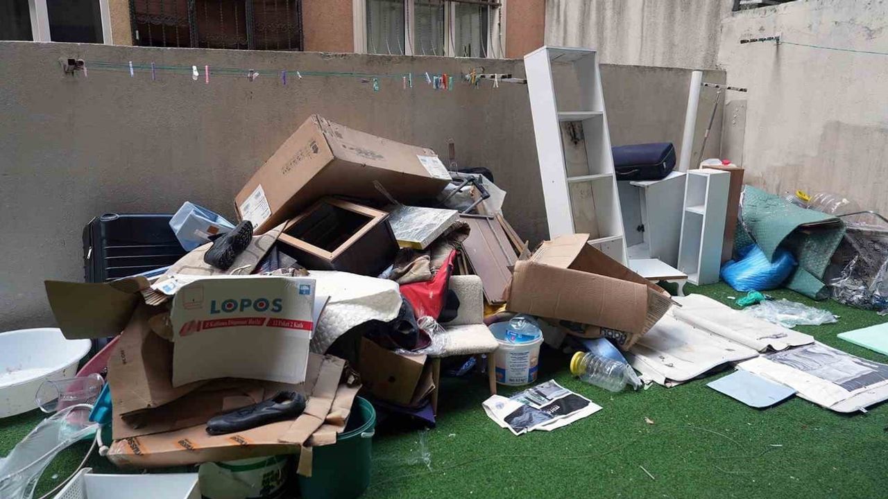 Zümrütevler'de çöp ev temizliğiyle halk sağlığı güvence altına alındı
