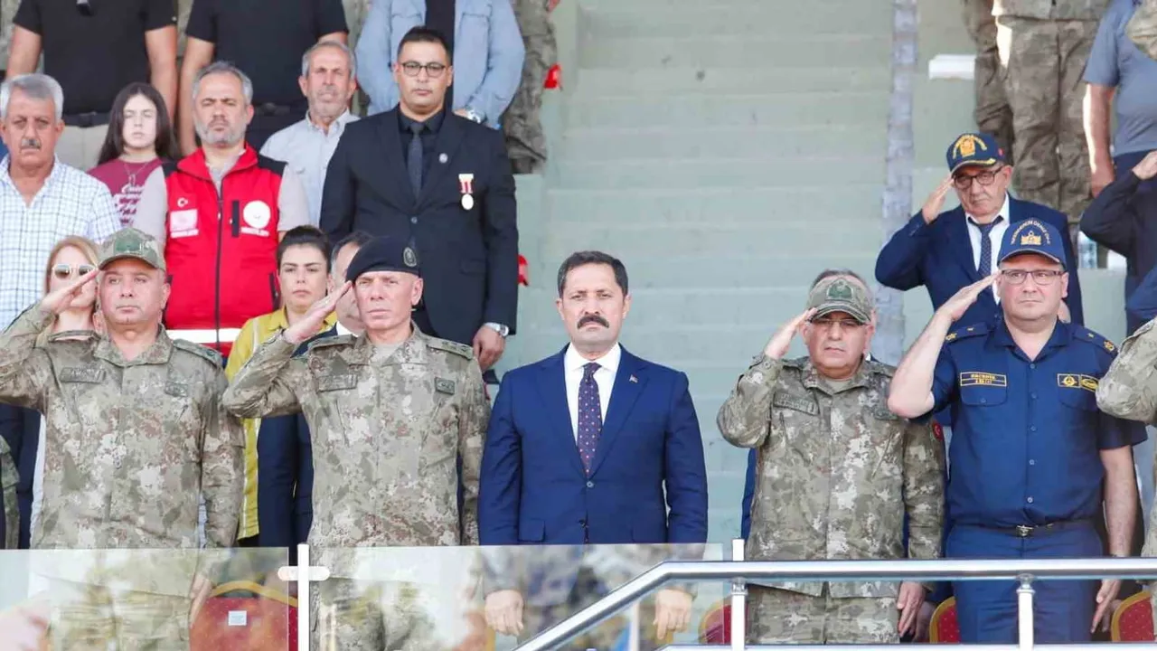 8'inci komando tugayında komuta değişimi