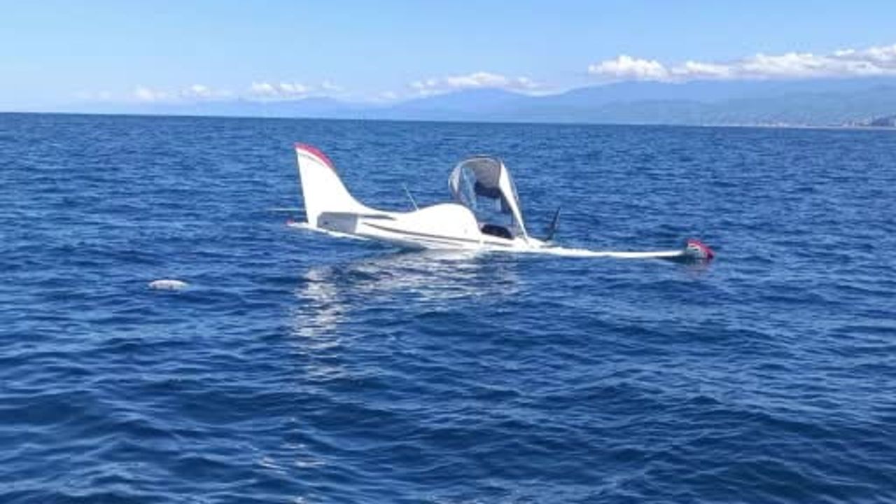 Acil deniz inişi: Batum'dan kalkan hafif uçak Rize Pazar açıklarında indi