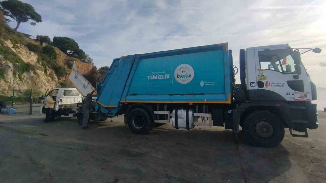Adalar'da temizlik aksamıyor: Ümraniye'den çöp kamyonu ve bakım planı