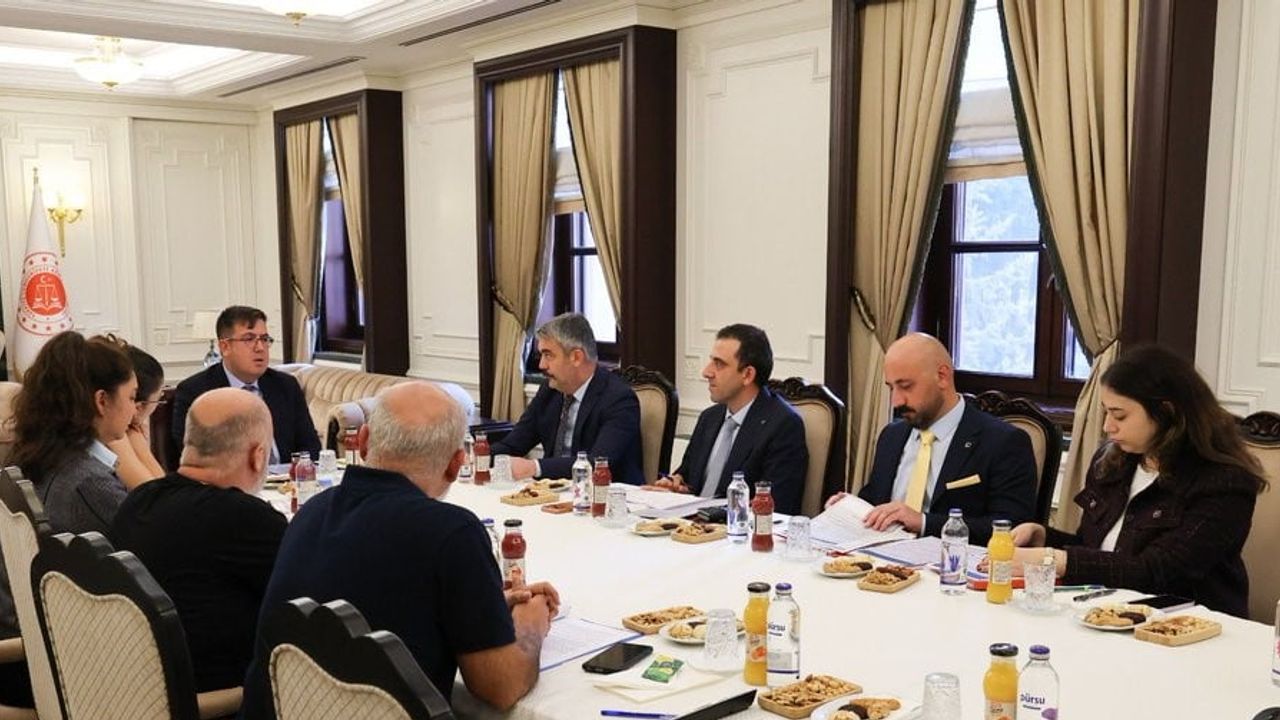 Adalet arayışındaki ailelerin talepleri bakanlıkta değerlendirildi