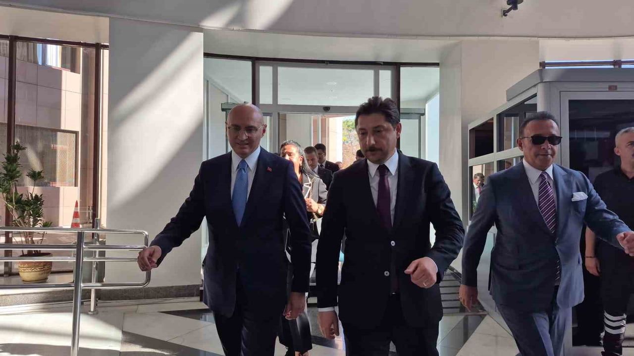 Adalet bakan yardımcısı Ceyhan, Bakırköy cumhuriyet başsavcısı Barış Duman'ı ziyaret etti