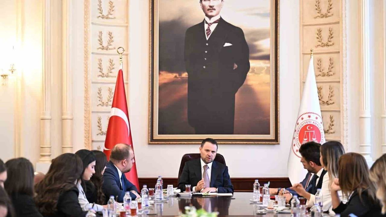 Adalette şeffaflık vurgusu: Akın Gürlek'ten AHBAP, uyuşturucu ve Terörsüz Türkiye değerlendirmesi