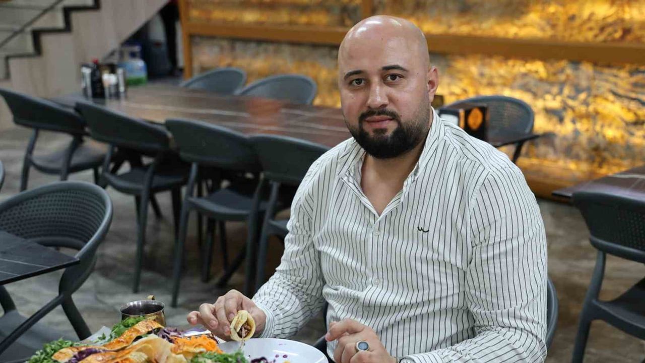 Adana'da kebapçılar 10. yıl için ateşi hazırlıyor