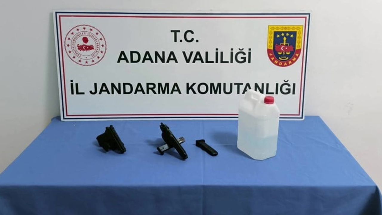 Adana'da üç adrese eş zamanlı baskın: silah ve uyuşturucu ele geçirildi
