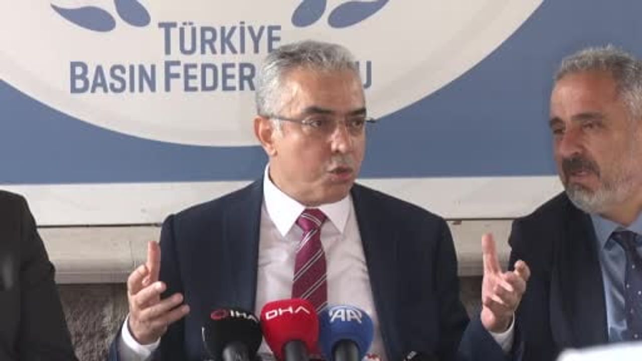 Adaylığın hukukileştirilmesi: Mehmet Uçum'un takvim ve anayasa değerlendirmesi