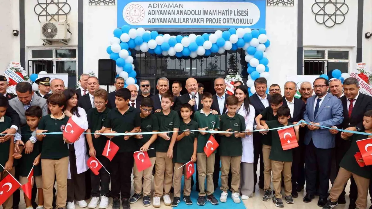 Adıyaman'a 16 derslikli vakıf imam hatip ortaokulu kazandırıldı