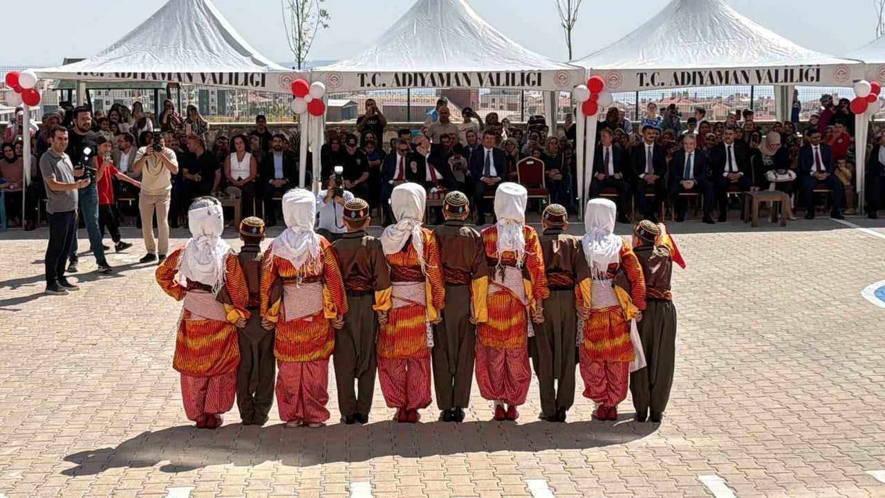 Adıyaman’da eğitim altyapısı güçlendi: 17 yeni okul ve 315 derslikle yeni dönem başladı
