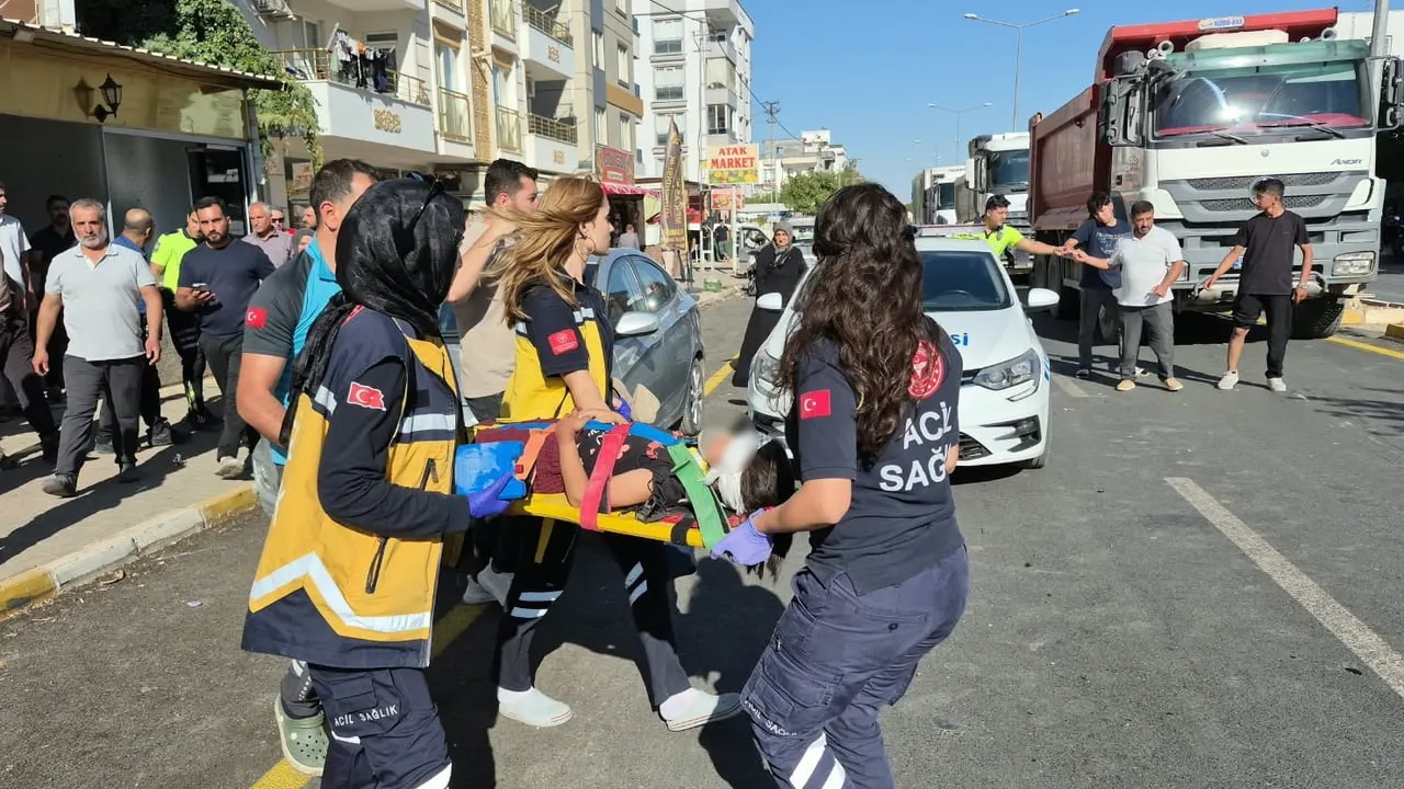 Adıyaman'da iki motosikletin çarpışması: üç kişi yaralandı