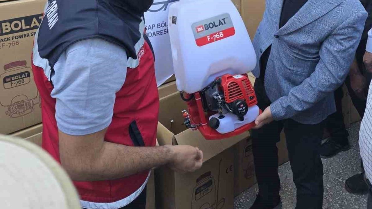 Adıyaman'da modern üretimi güçlendirmek için hibe makineleri çiftçilere teslim edildi