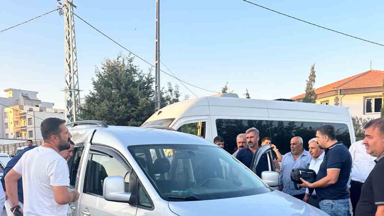 Adıyaman'da taziye evi kavşağında çarpışma: 3 yaralı