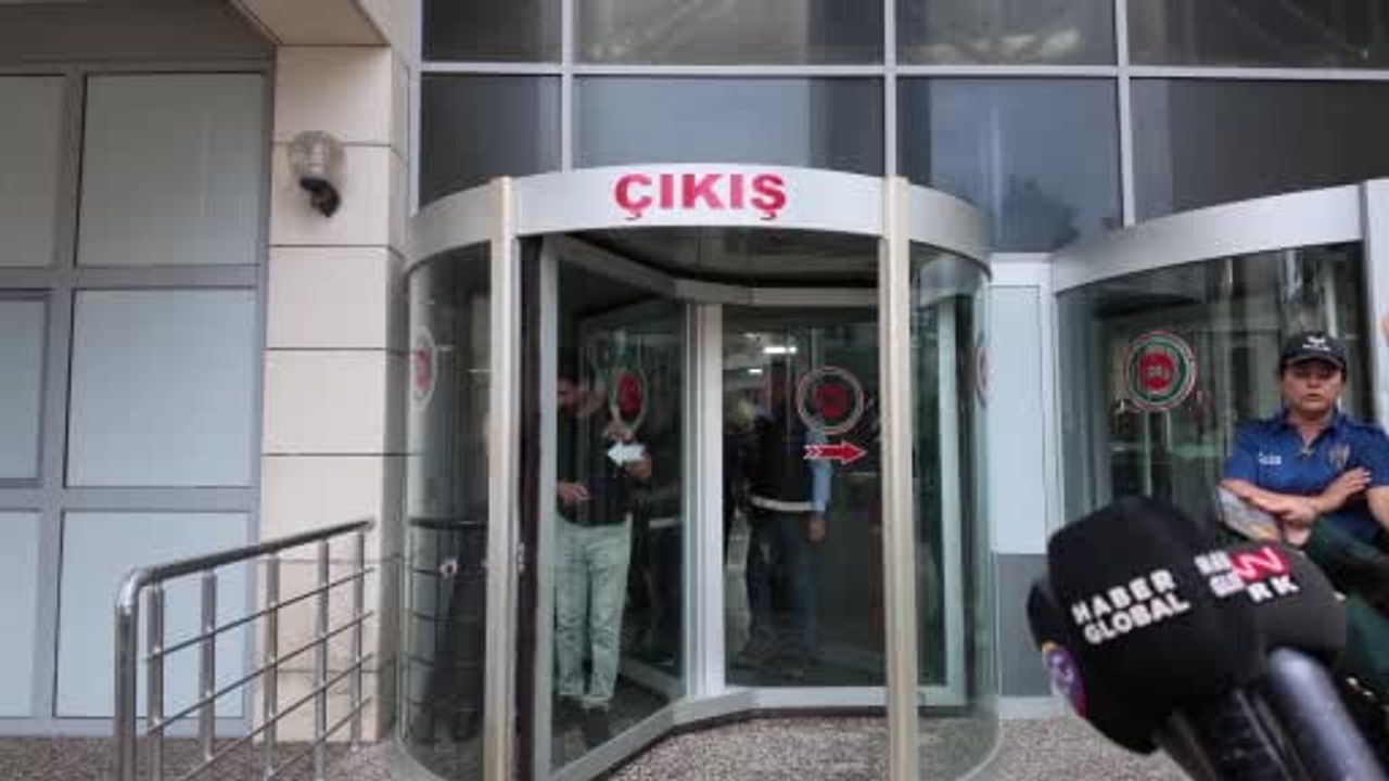 Adliye çıkışında savcılara çağrı: Emin Olcay, yiğitlerin kanı yerde kalmasın