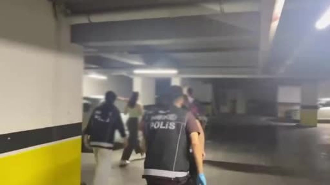 Adres ve araçta arama: İstanbul'da 26 kilo metamfetamin ele geçirildi