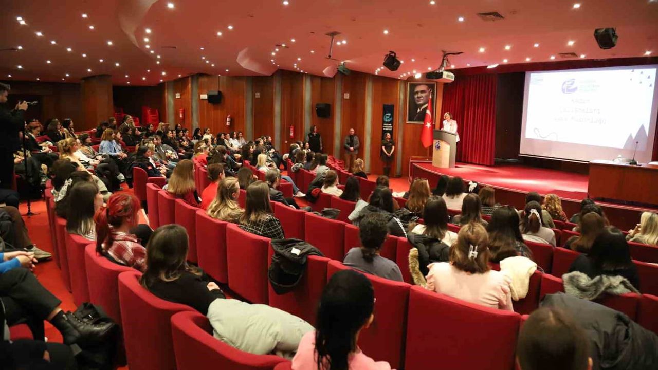 Afetlerde ruh sağlığını korumaya odaklanan seminer Eskişehir'de yapılacak