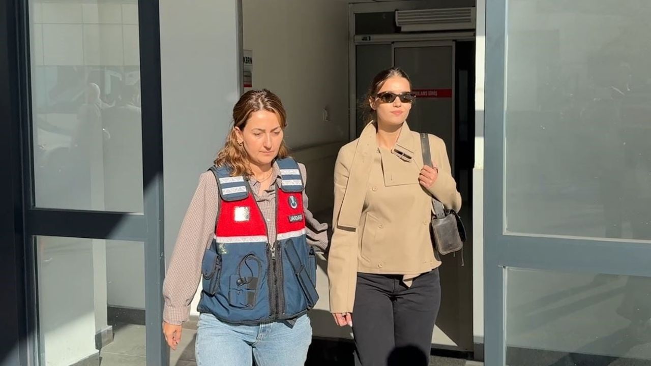 Afra Saraçoğlu İstanbul havalimanı'nda gözaltına alındı, sağlık kontrolü yapıldı