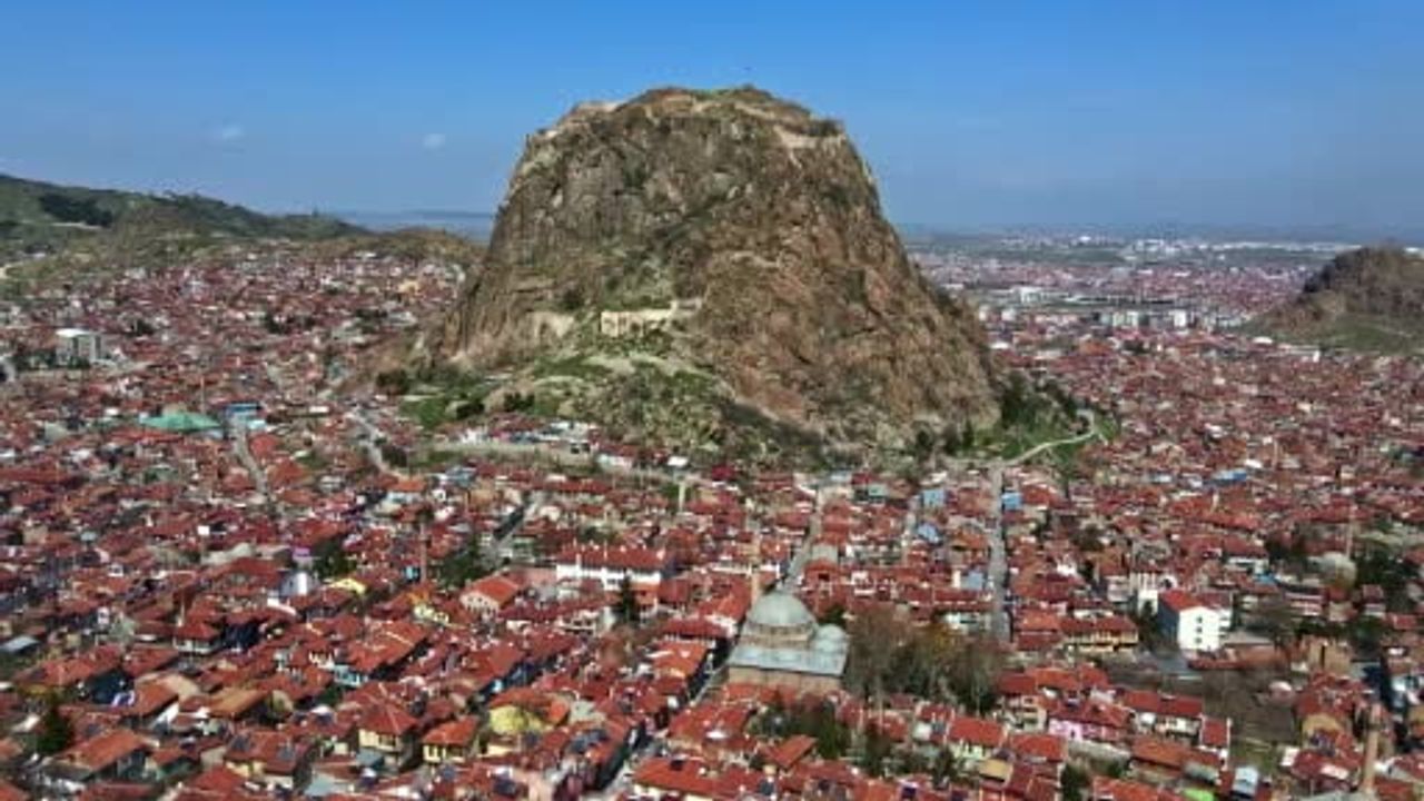 Afyonkarahisar'da 257 metrelik Anadolu sofrası ile Guinness hedefi