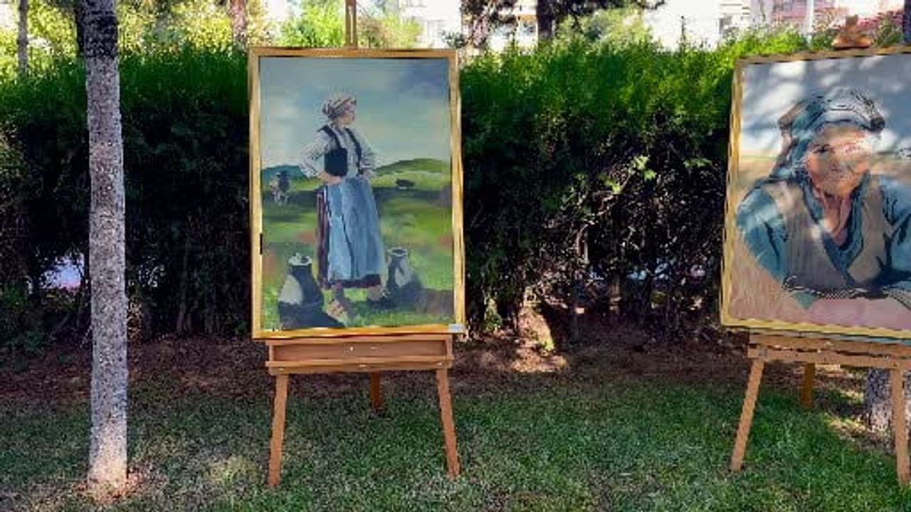 Afyonkarahisar’da cezaevinden topluma uzanan el emeği eserler sergilendi
