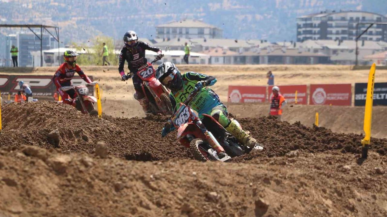 Afyonkarahisar’da EMX125 ve EMX250 ikinci yarışlarının galipleri belli oldu