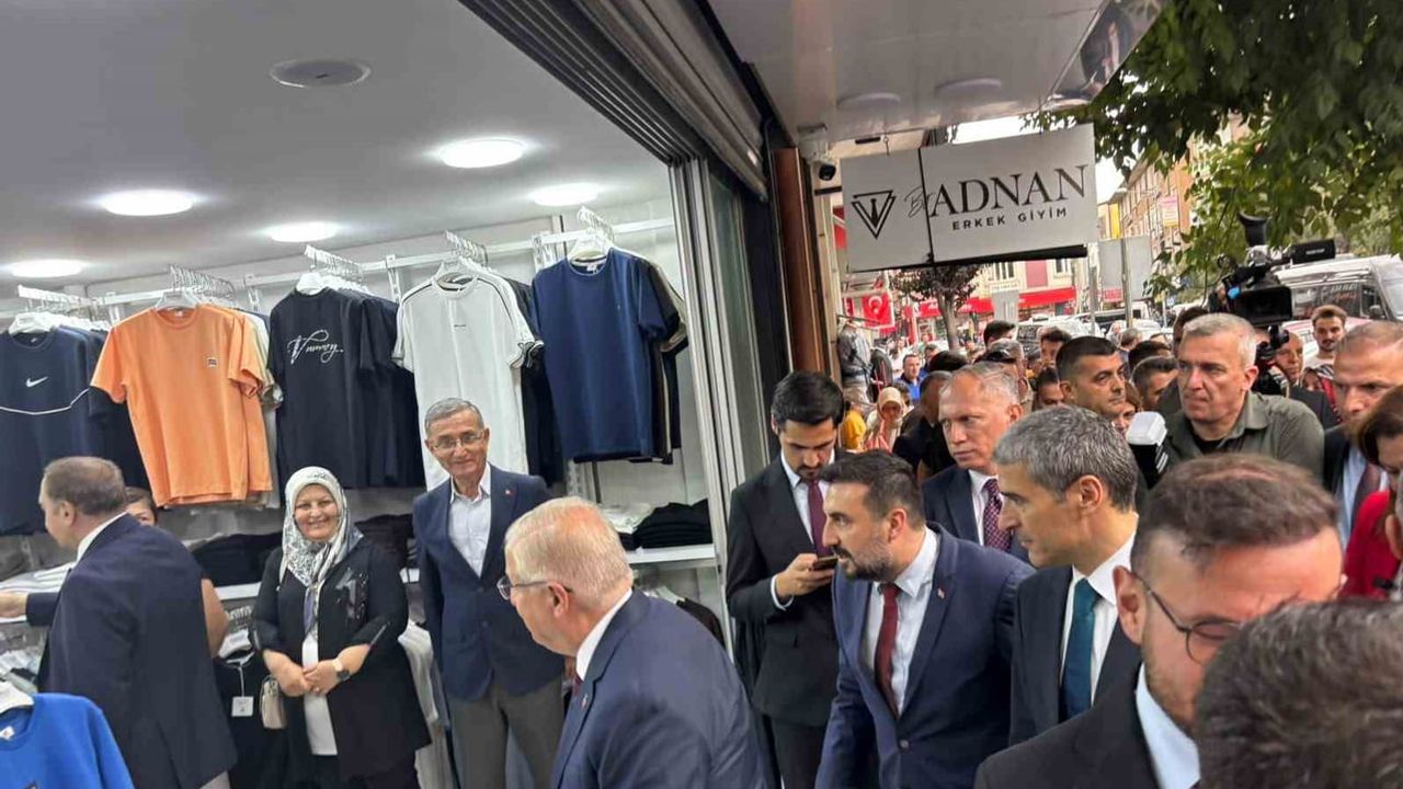 Afyonkarahisar'da esnafla buluşan Yaşar Güler talepleri dinledi