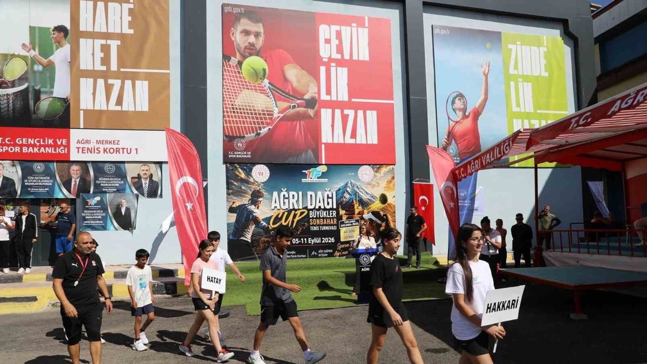 Ağrı’da kortlar hareketlendi: 124 sporcu 240 bin liralık ödül havuzunda şampiyonluk peşinde