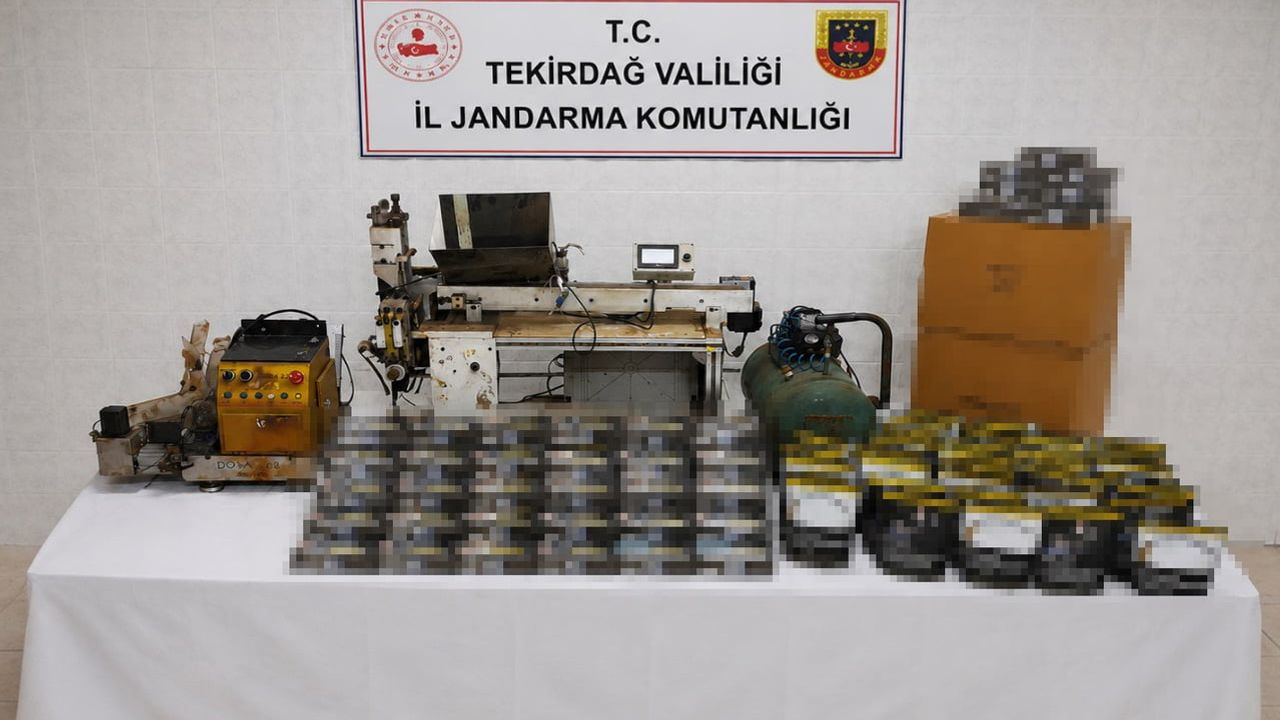 Ağustos'ta Tekirdağ jandarması büyük çaplı baskınlarda silah ve uyuşturucu ele geçirdi