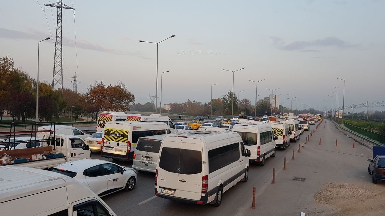 Aile bütçesine yeni yük: Bursa'da öğrenci servis ücretleri yükseldi