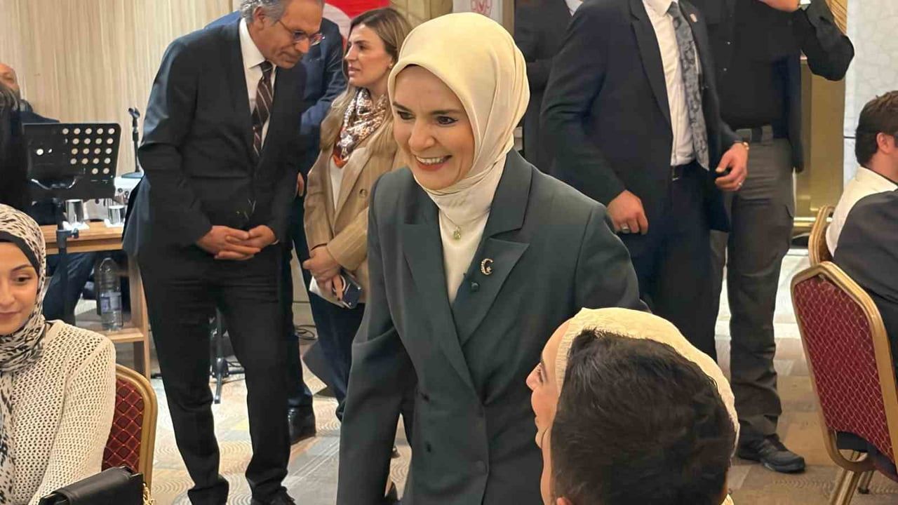 Aile ve gençlik fonu ile 222 bin gencin evlilik desteği yaygınlaştırılıyor