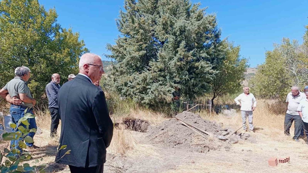 Ailesine teslim edilen genç kadın Arguvan'da son yolculuğuna uğurlandı