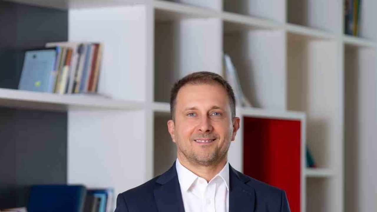 Akbank internet bankacılığını yapay zekâ ile dakikalar içinde geliştiriyor