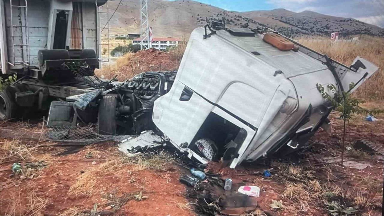 Akşam saatlerinde Doğanşehir'de iki kaza: 9 kişi yaralandı
