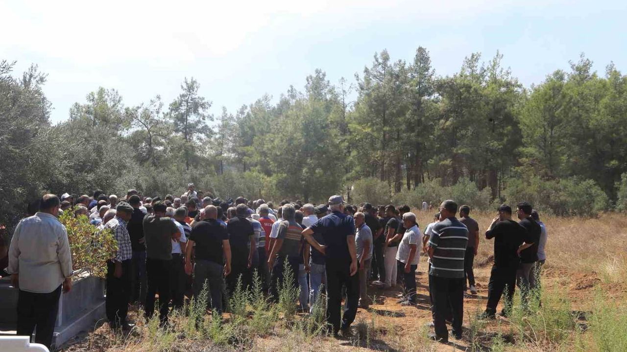 Aksu yangınının tahliyesinde fenalaşan 53 yaşındaki vatandaş dualarla uğurlandı