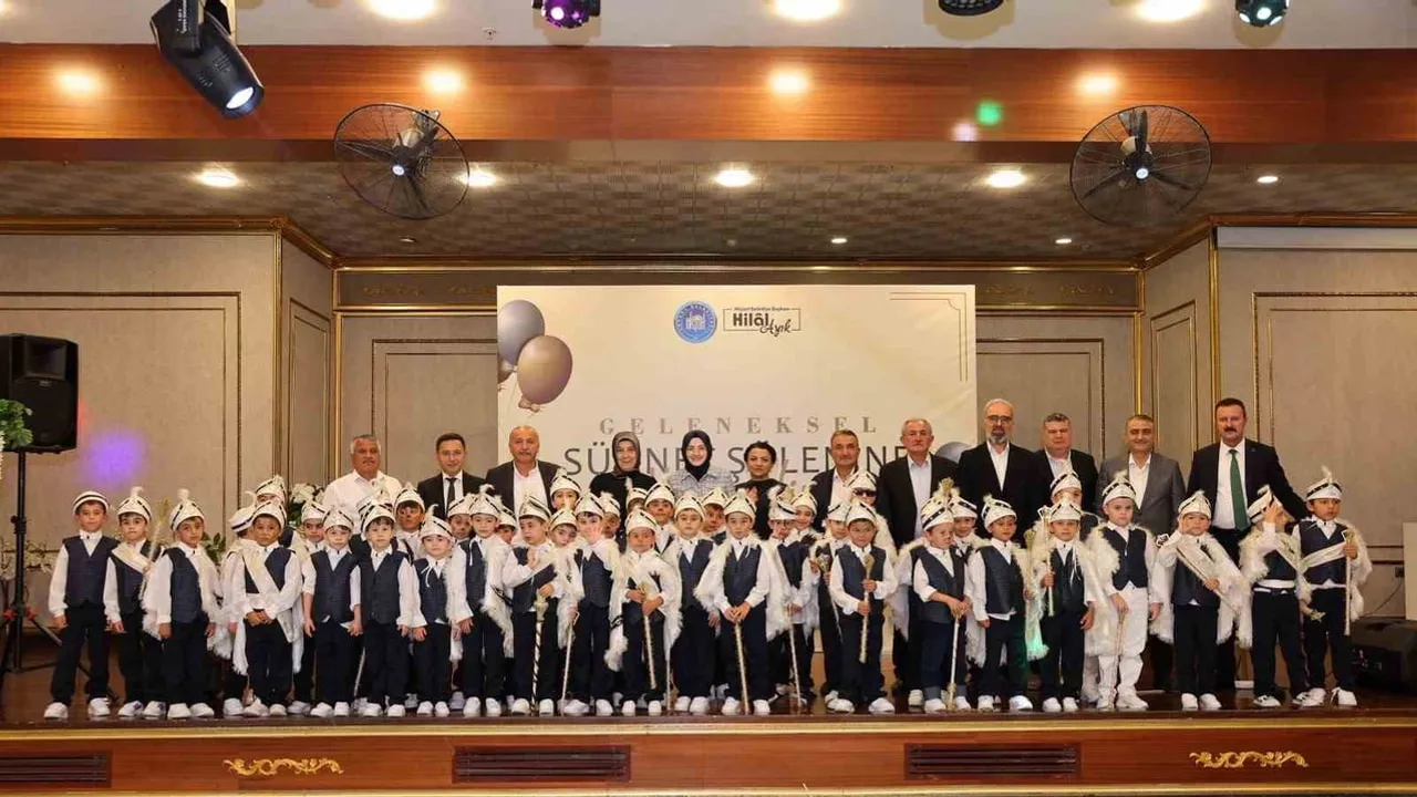 Akyurt'ta 47 çocuğun yüzü güldü: geleneksel sünnet şöleni coşkuyla sona erdi