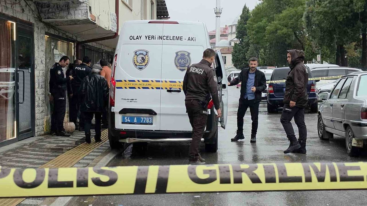 Alacak kavgası: kardeşinin tabancasıyla vurulan ağabey ağır yaralandı