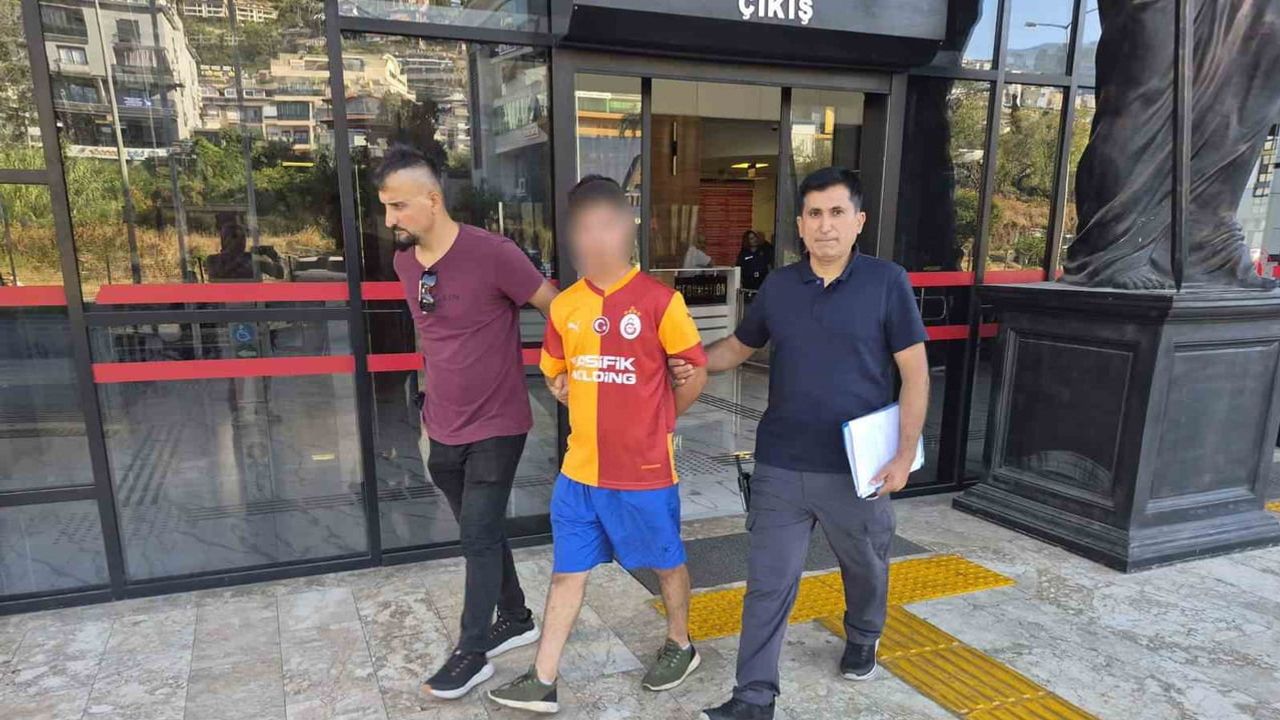 Alanya'da Danimarkalı turiste bıçaklama ve cinsel istismar iddiası: 17 yaşındaki çocuk tutuklandı