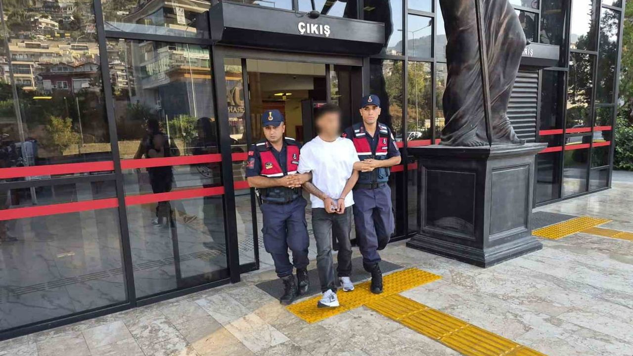 Alanya’da trafik kontrolünde silah krizi: bir şüpheli tutuklandı
