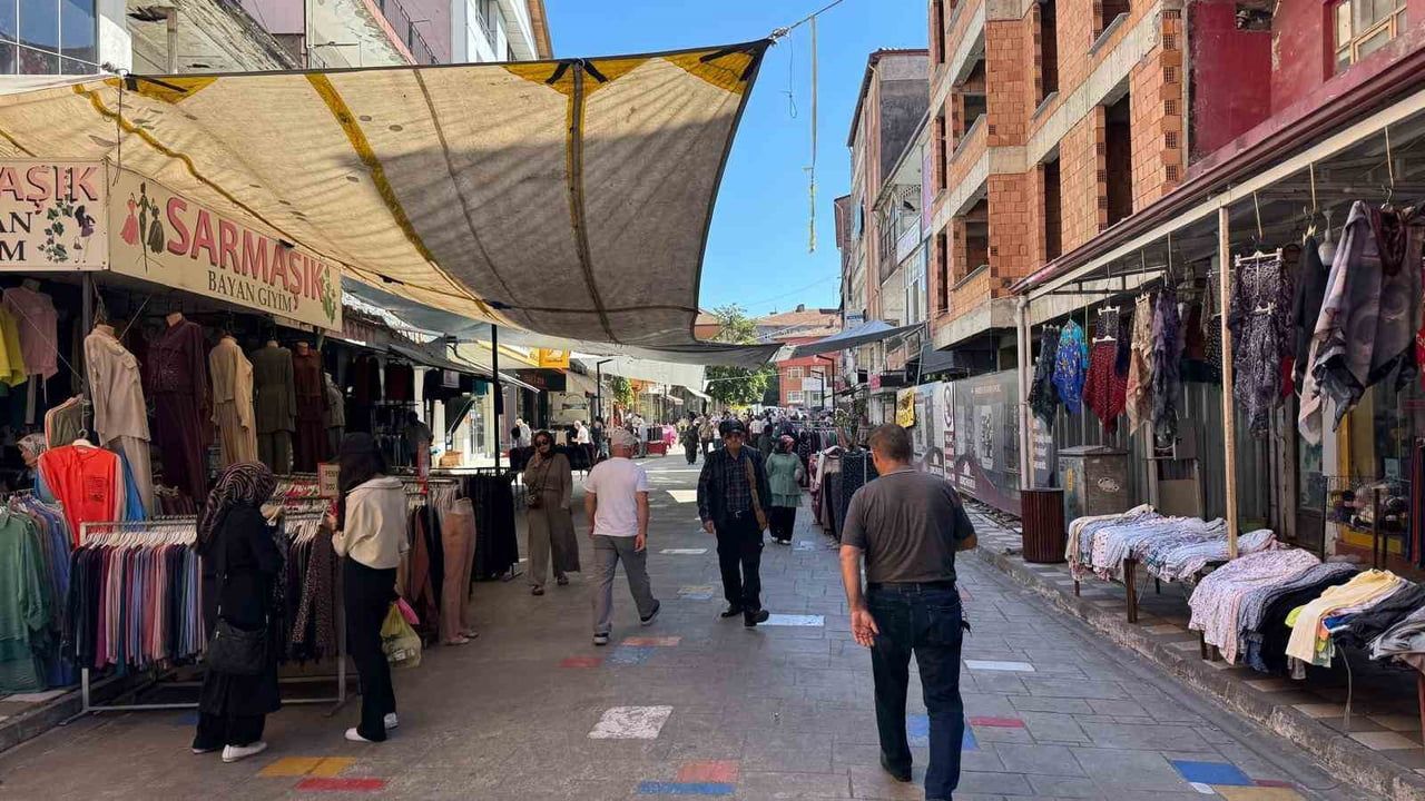 Alaplı çarşısında fındık sonrası alışveriş hareketliliği