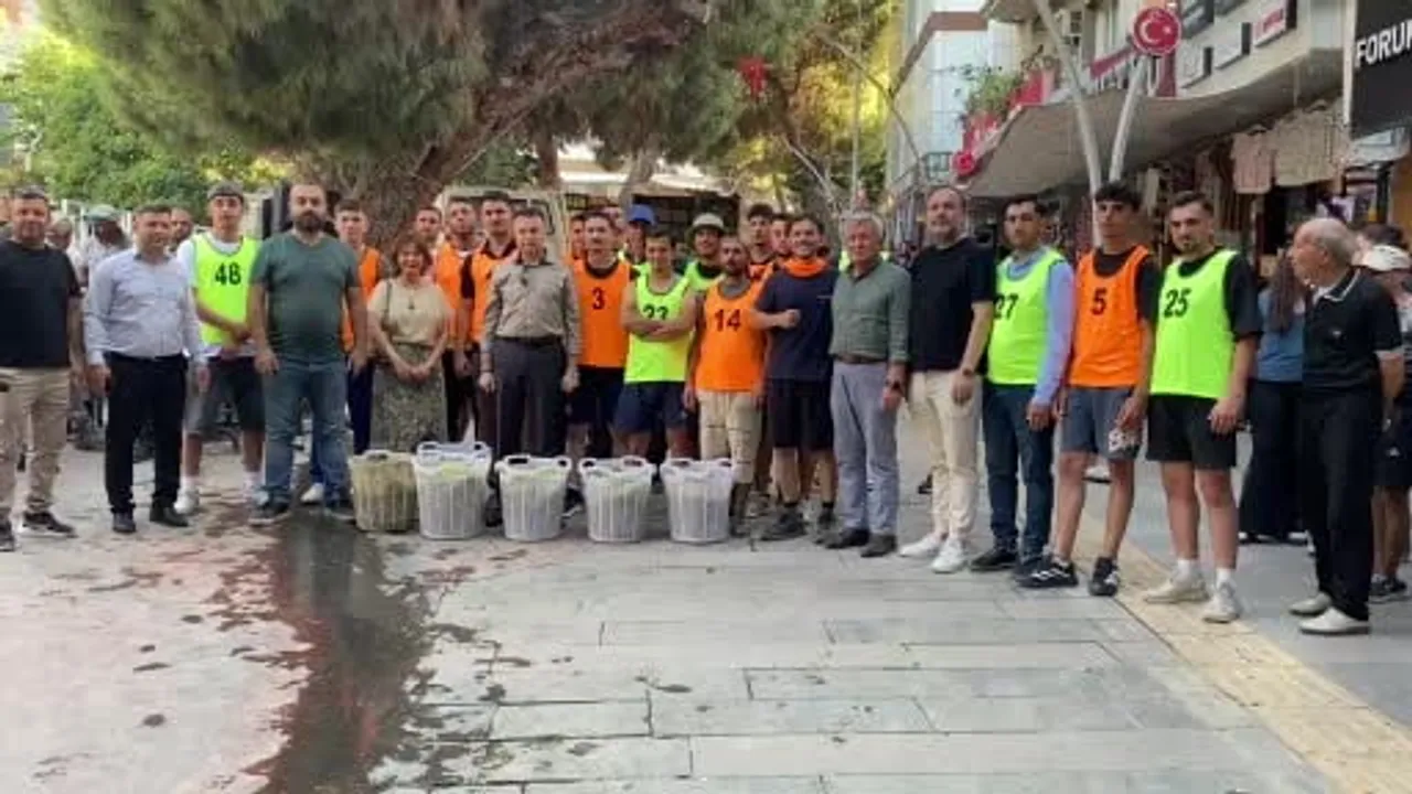 Alaşehir'de kelter çekme heyecanı ve en güzel üzüm yarışması başladı