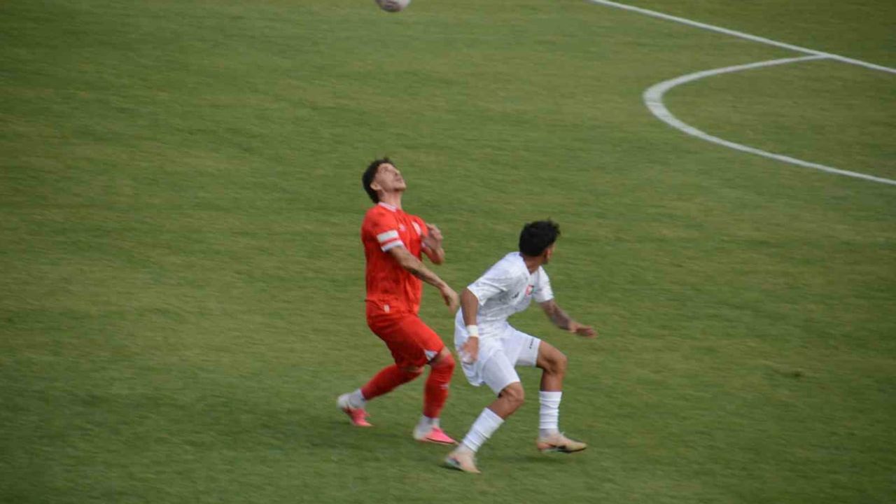 Aliağa'da dört gollü zafer: Balıkesirspor Uşakspor'u 4-1 yendi