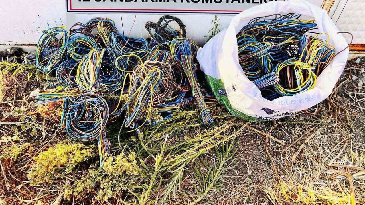 Aliağa’da önleyici devriye üç şüpheliyi yakaladı, 7 faili meçhul hırsızlık aydınlatıldı