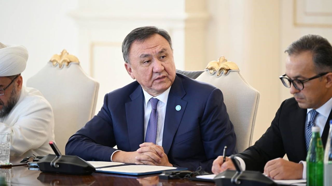 Aliyev: İslam dünyasına yönelik ilan edilmemiş savaşın işaretleri