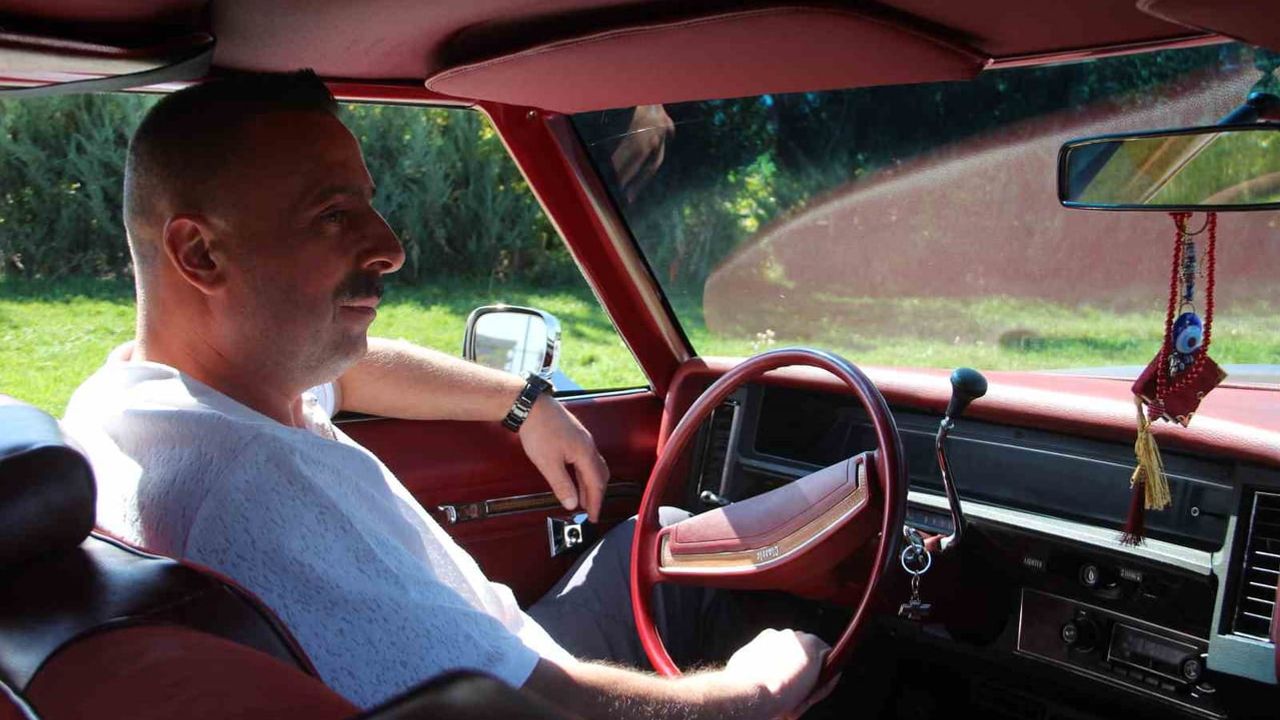 Alparslan Türkeş'e ait olduğu bilinen 1973 model caprice Erzurum'da 53 yıldır orijinalliğini koruyor