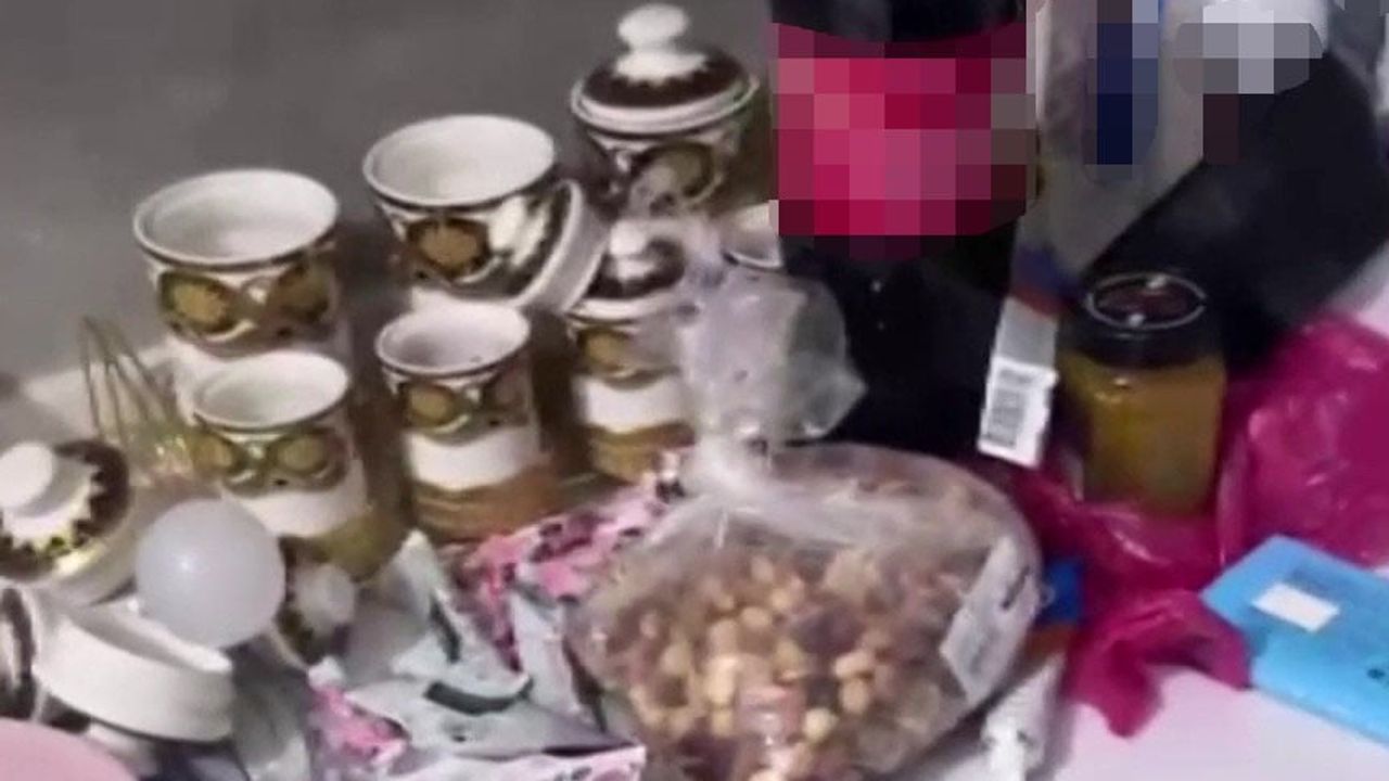 Alt bölmesi delil deposuna dönmüş: fırında uyuşturucu ve 65 bin lira bulundu