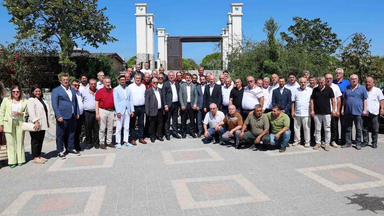 Altyapıya odak: Karacabey'de muhtarlarla sahada çözüm vurgusu