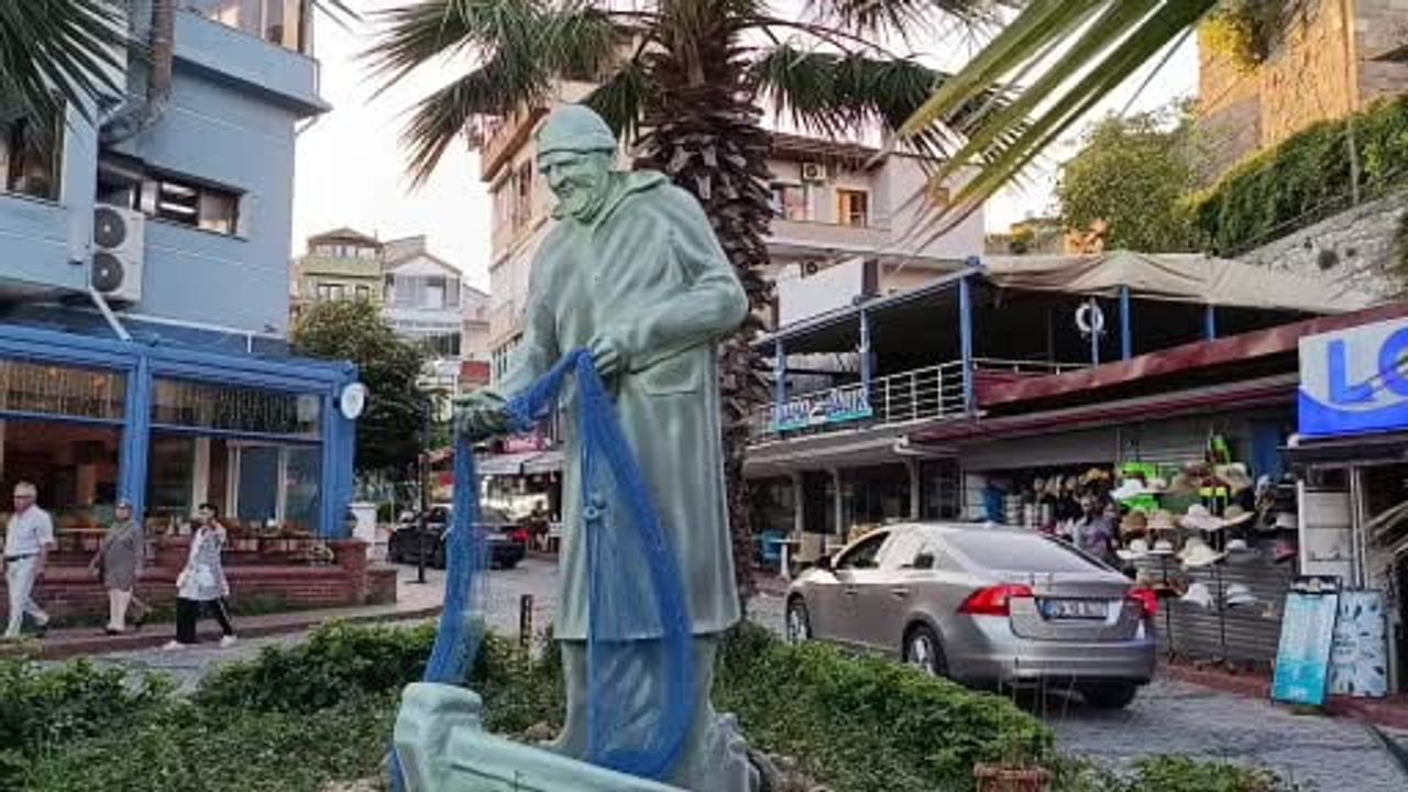 Amasra'da tekneler vira bismillah diyerek yeni av sezonuna açıldı
