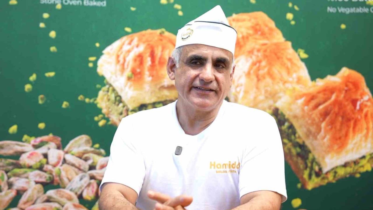 Amerikan aksanıyla Gaziantep baklavasını dünyaya anlatan girişimci
